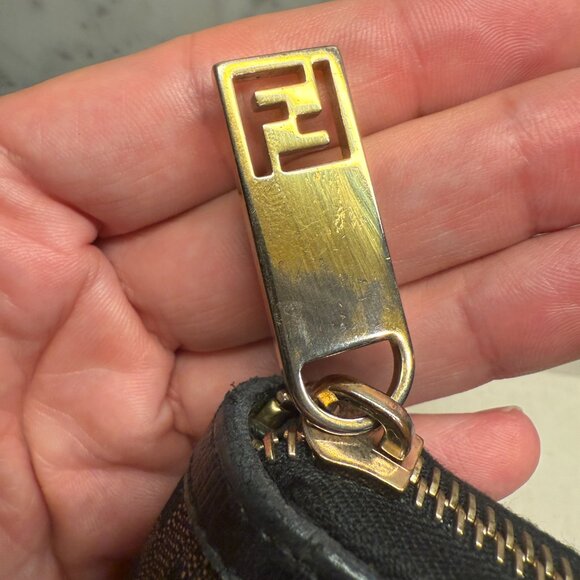 Fendi "Tabacco & Nero" Zip Around Long Wallet - Picture 4 of 8